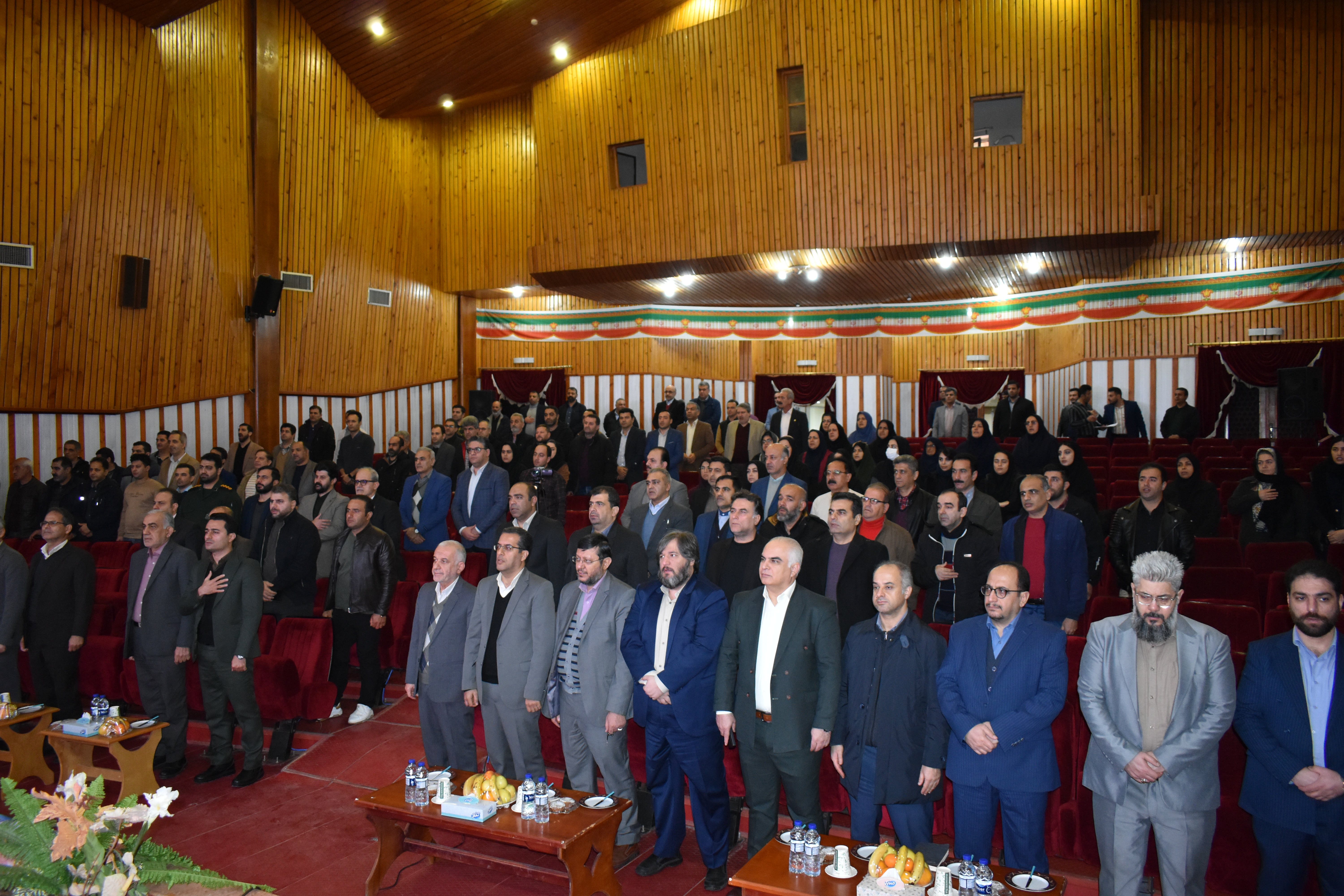 برگزاری مراسم گرامیداشت هفته پژوهش با حضور مدیرعامل شرکت دخانیات در مجتمع تیرتاش 